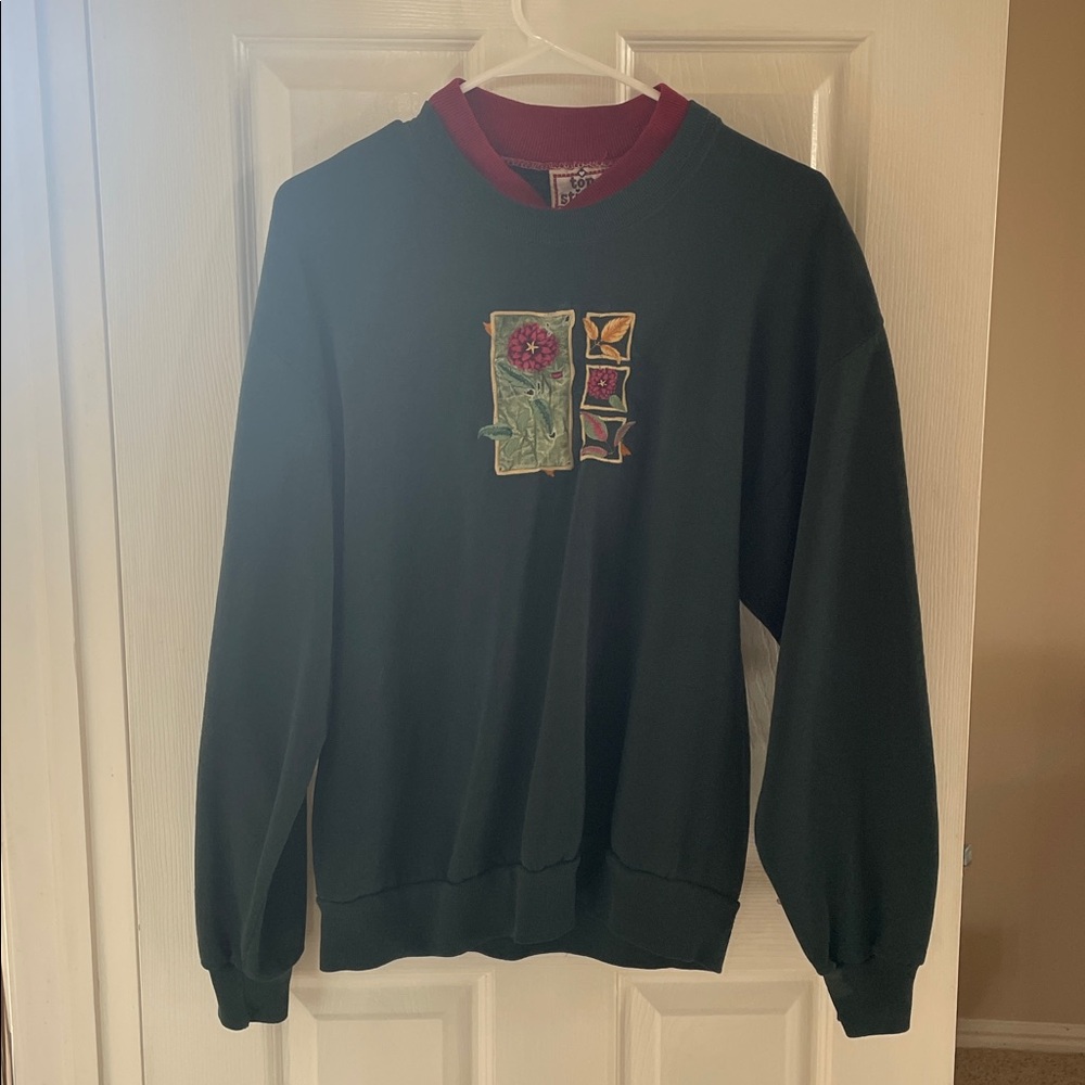 Vintage embroidered floral top stitch large sweater green red pullover Christmas